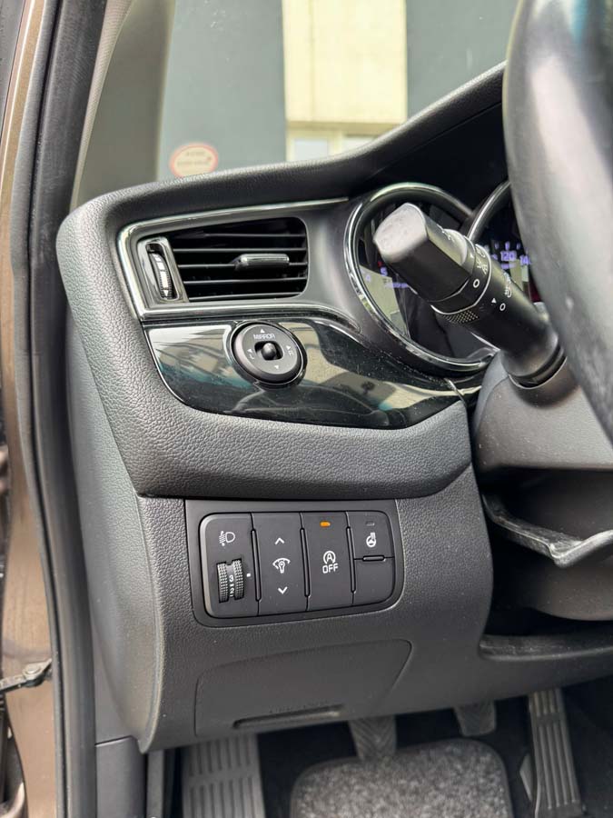 Panou de control pentru funcții esențiale Kia Ceed