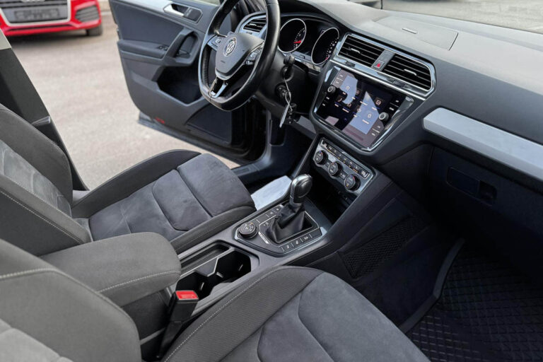 Curățarea și întreținerea interiorului unui auto rulat